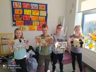 w %%C5%%9Bwiecie p i t zd 03